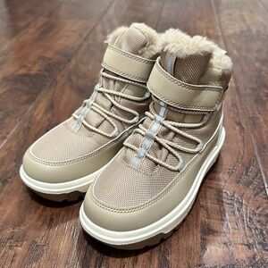 NWT H&M WATERPROOF HIGH TOPS kids size 12